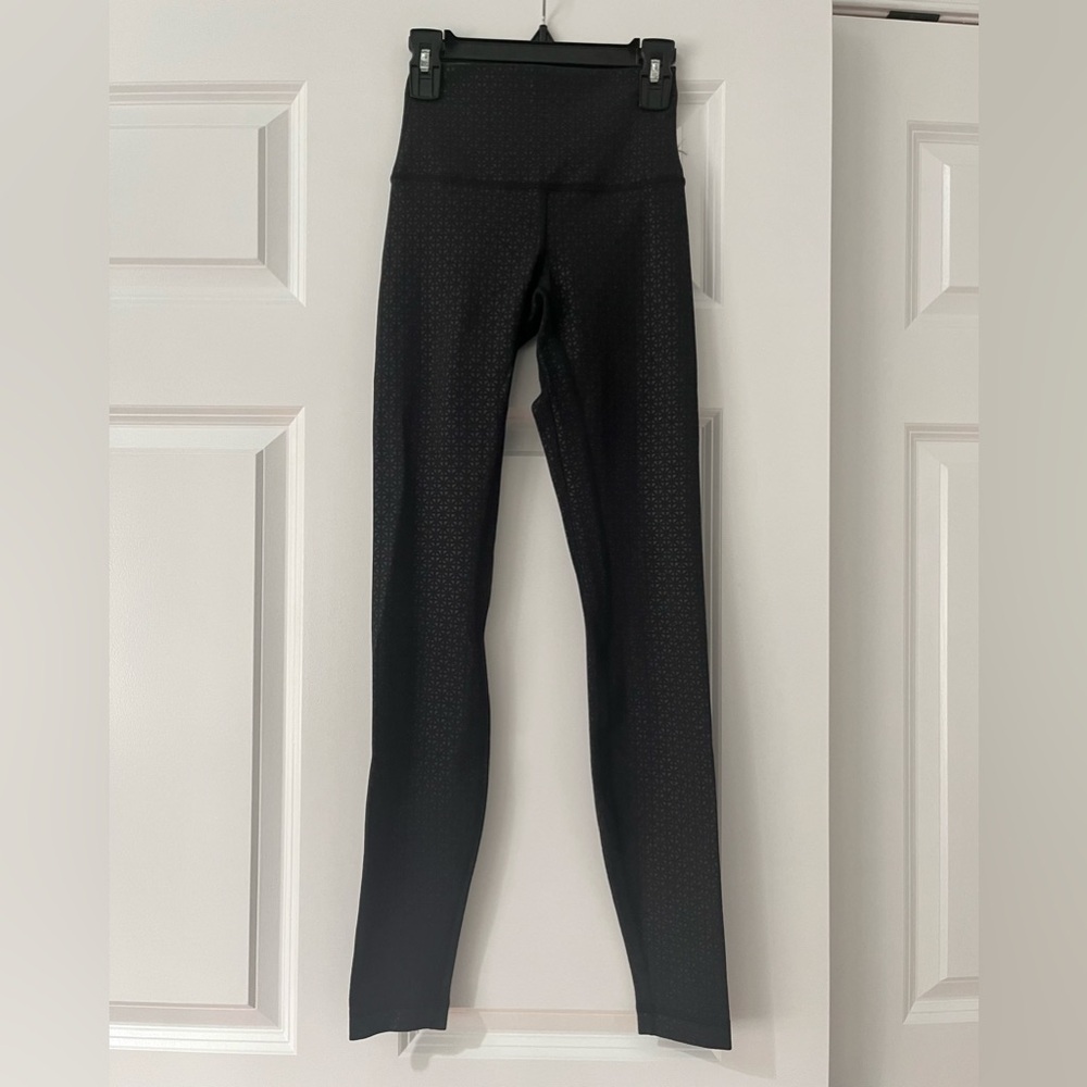 Lululemon Align Legging in Emboss Black Geometric Pattern